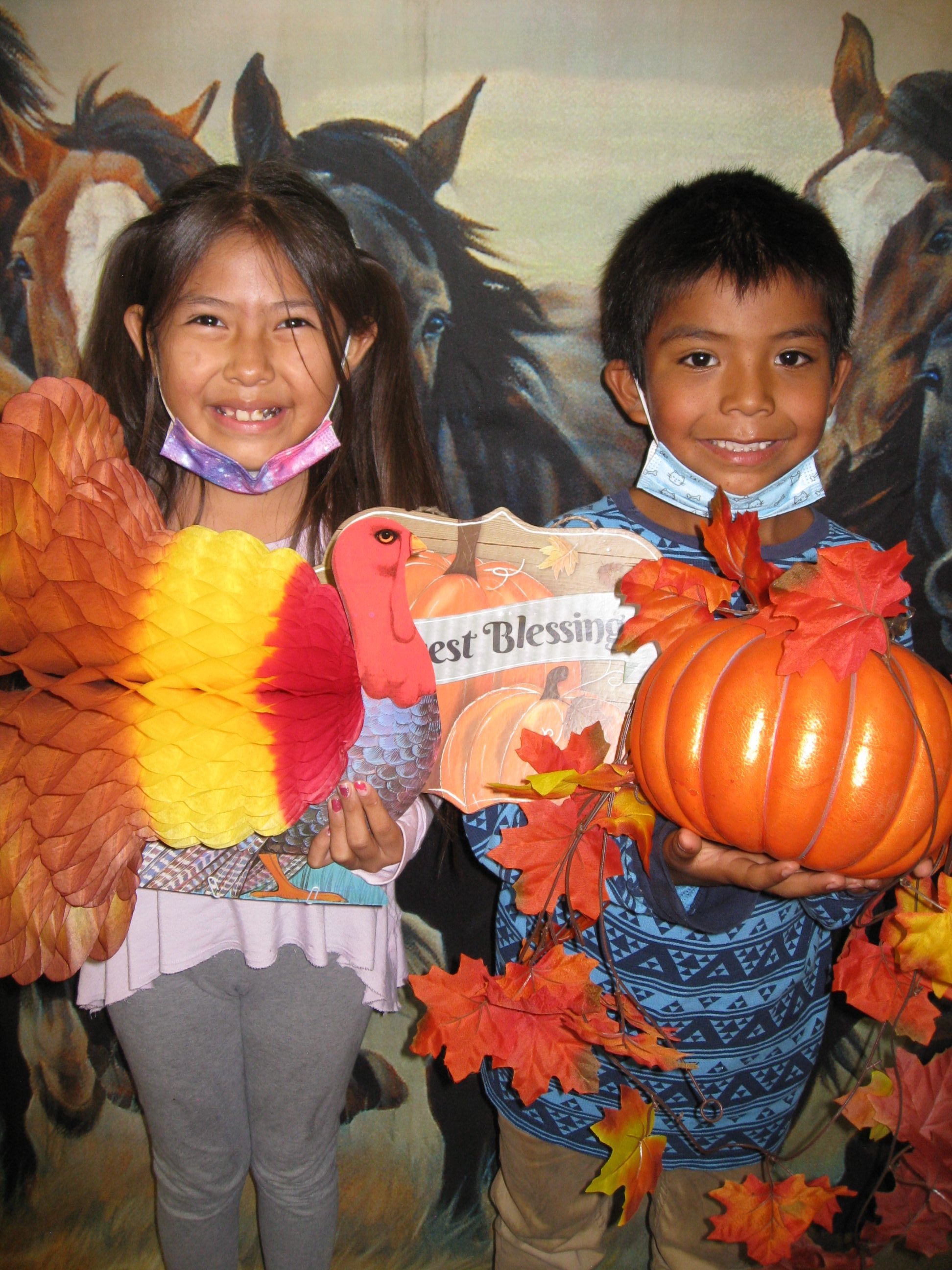 Children during a Thanksgiving visit
